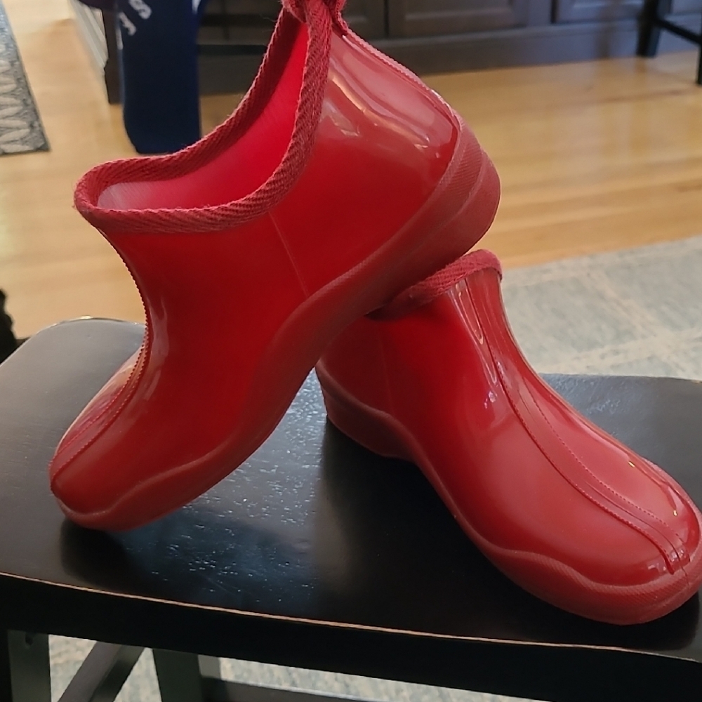 Easy USA Red Ankle Rain Boots Size 10